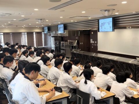 中央調理製菓専門学校静岡校で講義を行いました